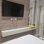 Appartement Kodra E Diellit 2 *