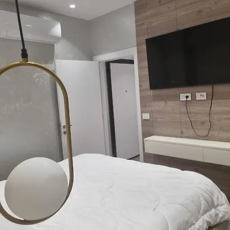 Kodra E Diellit 2 Apartment Selitë e Vogël